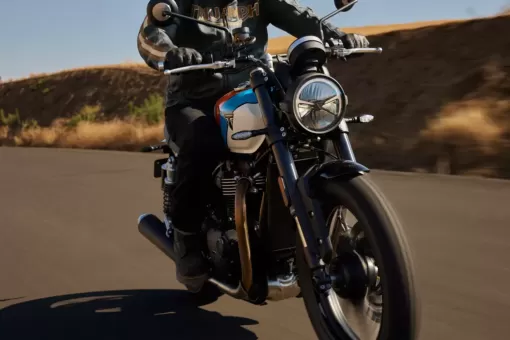 triumph-oct24-speedtwin900-gallery6.jpg