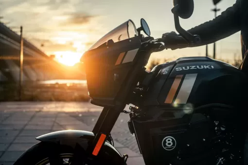 suzuki-july25-gsx8retropair-gallery2.jpg